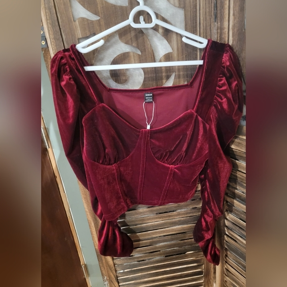 💥3 / 25$, Shein, Size L, Velvet, Red Long Sleeved Shirt - Picture 2 of 4